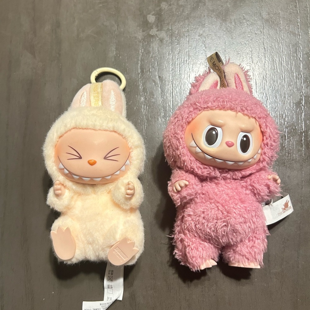 Lychee Berry and Sisi Labubu